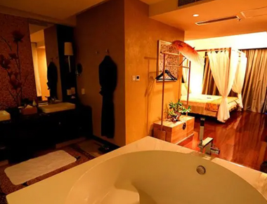 西安莲湖区养生会所的黄昏恋：当爱情遇上八十岁